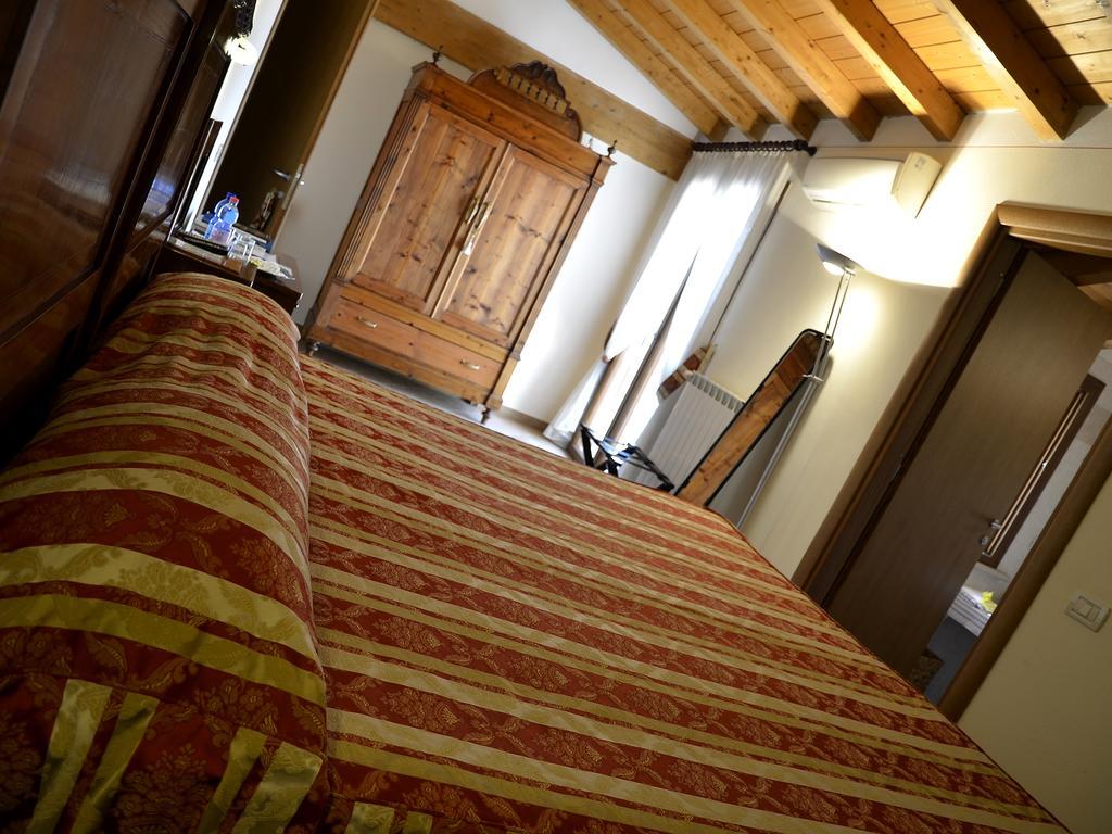 9 Muse Bed And Breakfast Canneto sull'Oglio Екстериор снимка